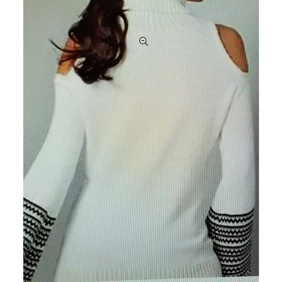 NWOT's -VENUS Cold Shoulder White Ribbed Knit Turtle Neck Black Trim; Size 2X - Picture 3 of 11